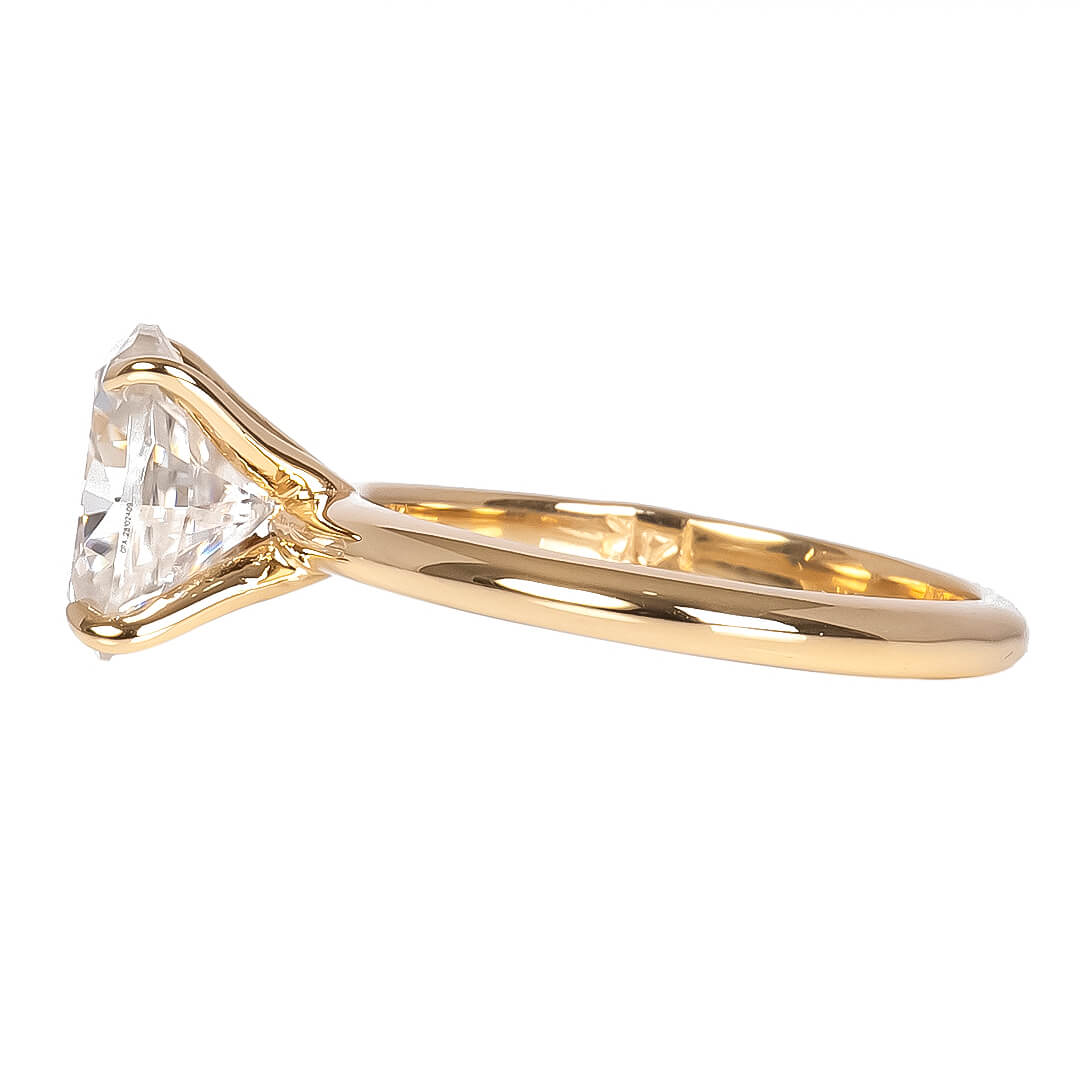 Anillo Grace con Moissanita Oval 9x7mm