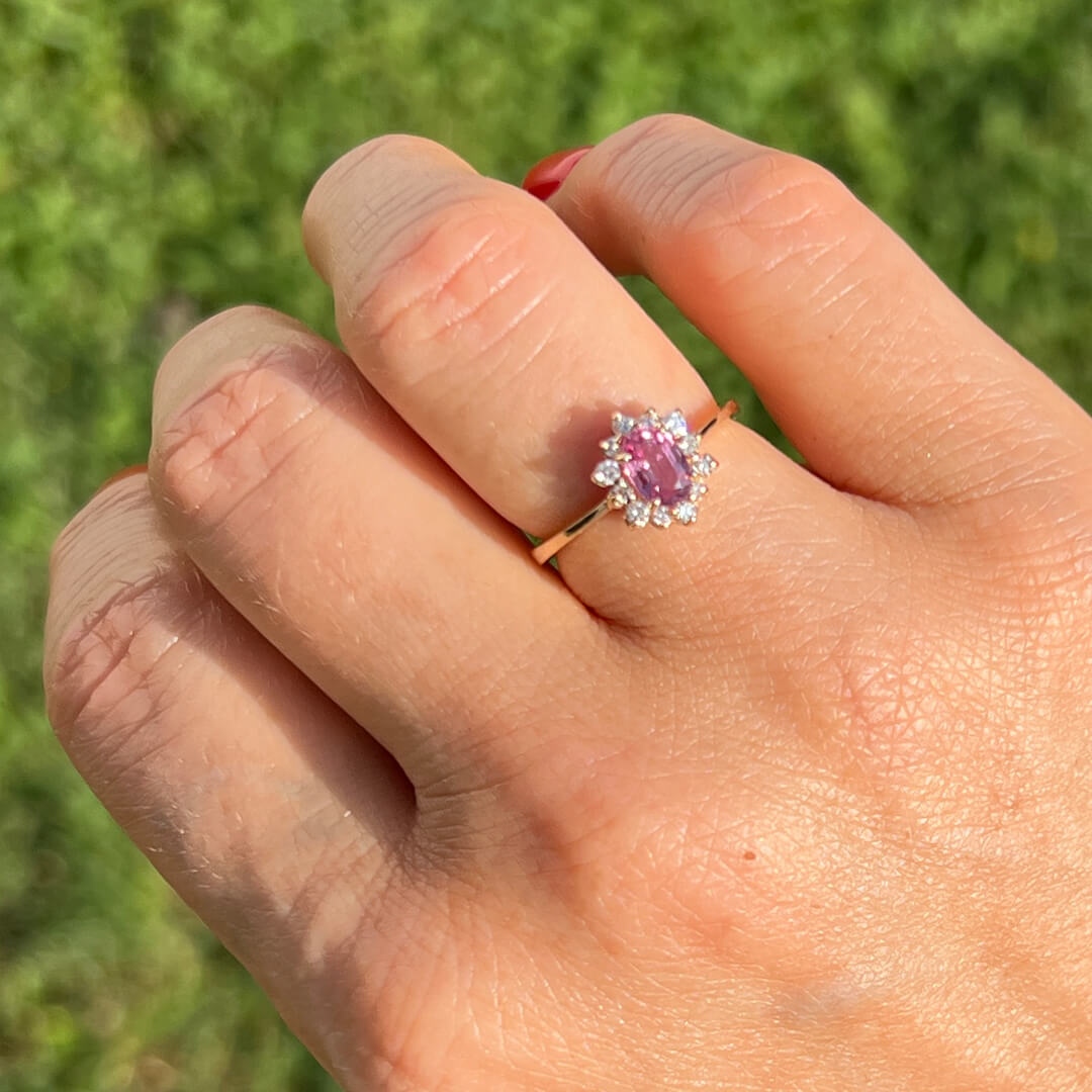 Anillo Diana con Zafiro Rosa 0.65qts y Diamantes Naturales 0.18qts