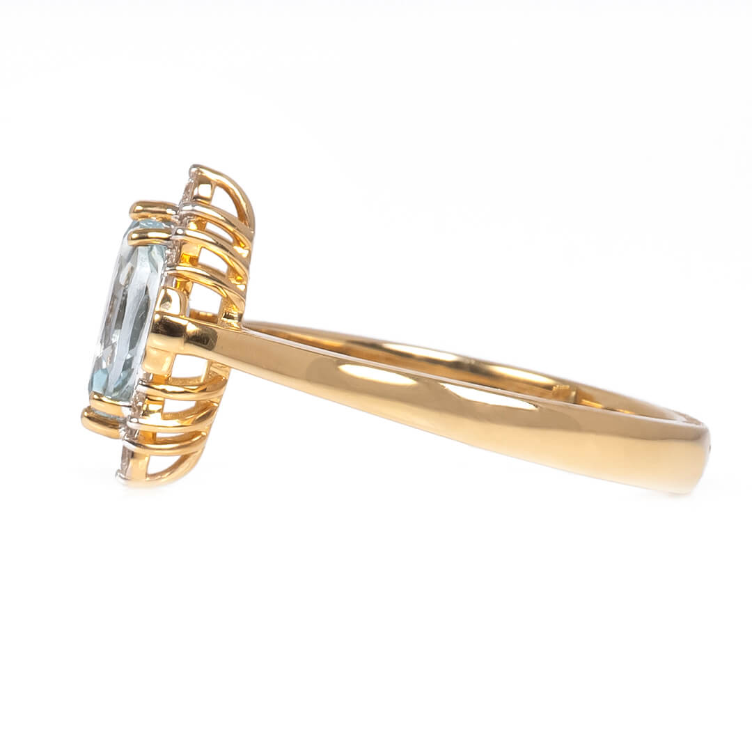 Anillo con Aguamarina Corte Marquise 0.55qts con Diamantes Naturales 0.15qts