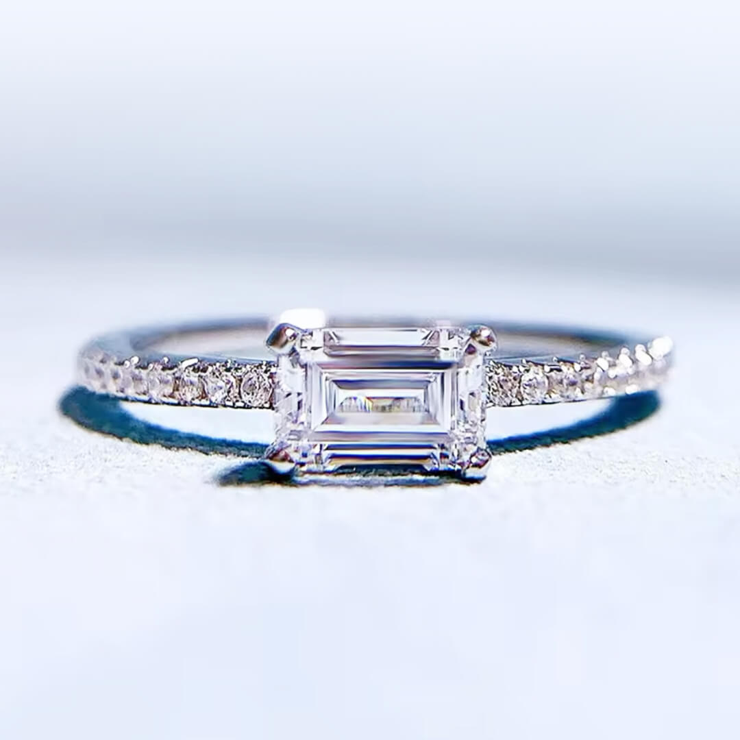 Anillo con Circonia Corte Esmeralda