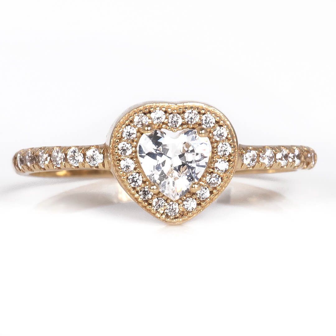 Anillo con Corazón y Circonias Oro 10k