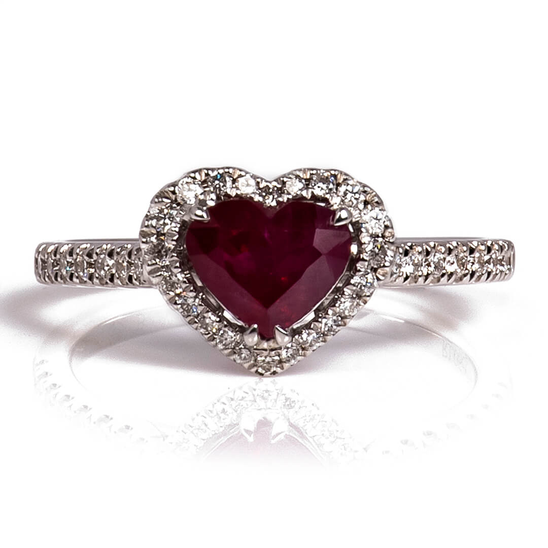 Anillo con Rubí Corazón – Melissa Gutiérrez - Main Image