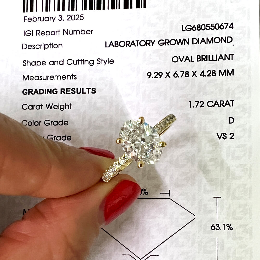 Anillo de Compromiso con Diamante de Laboratorio Corte Oval 1.72qts