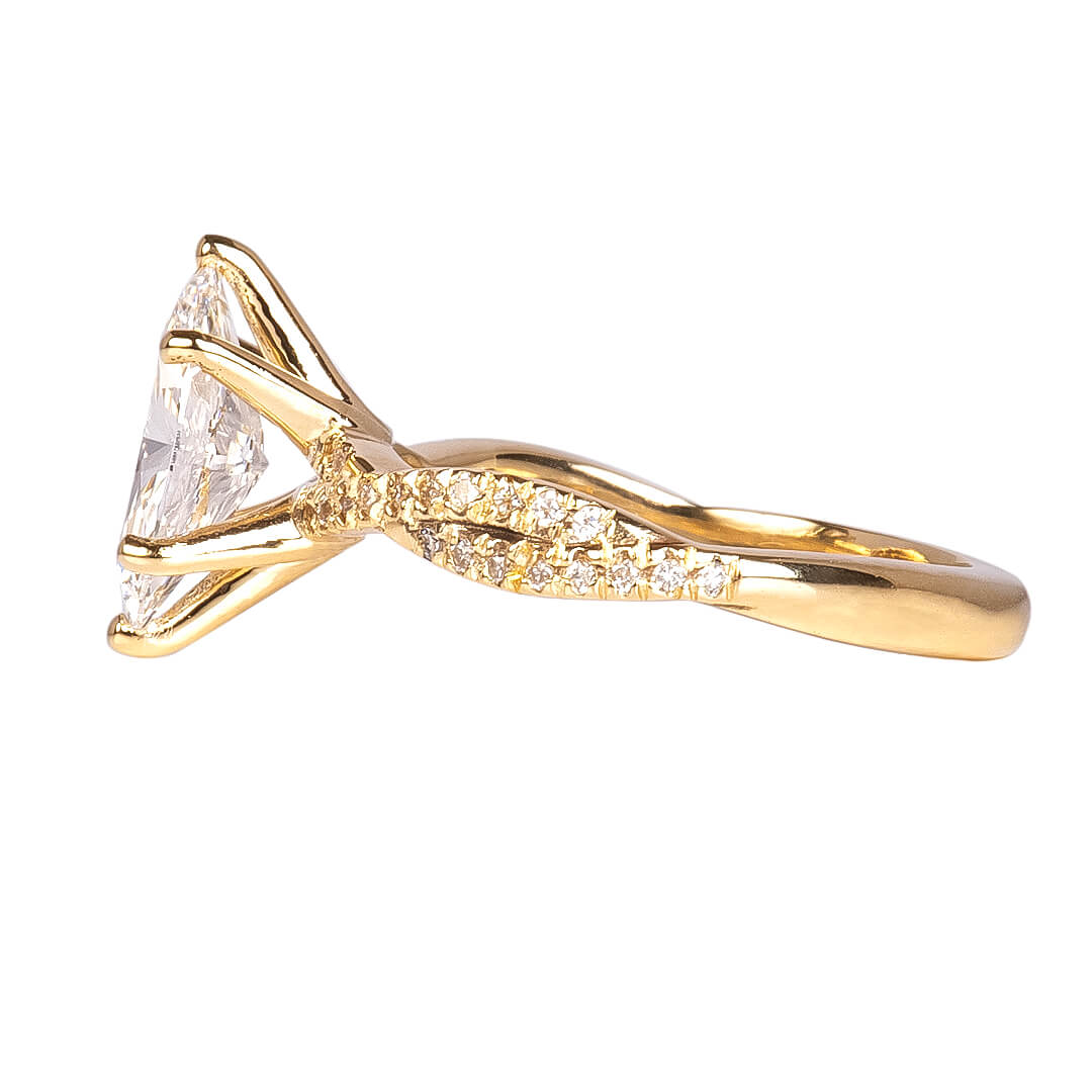 Anillo de Compromiso con Diamantes Labgrown Corte Marquise y Diamantes Laterales 1.34qts