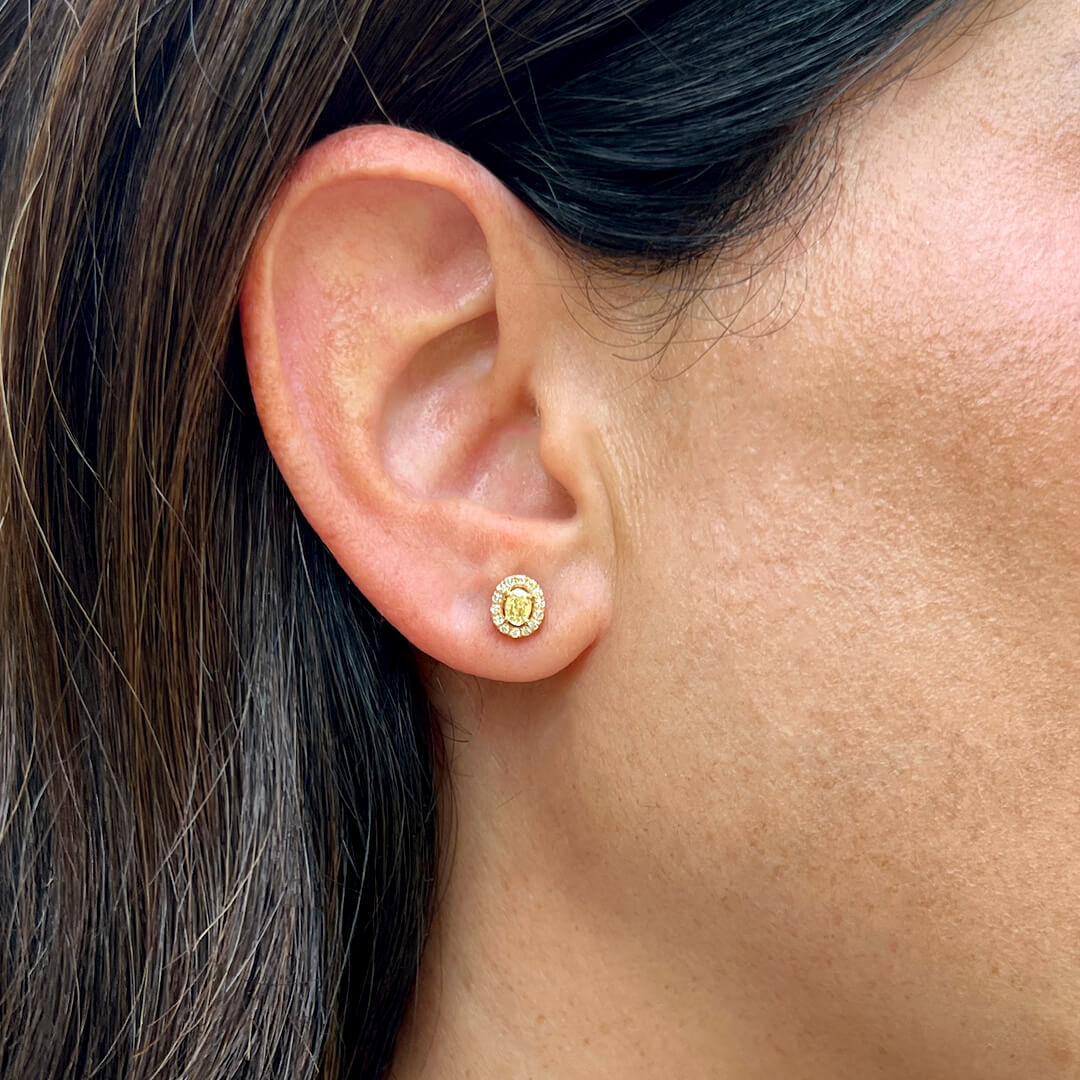 Aretes de Diamantes Naturales Ovales con Halo