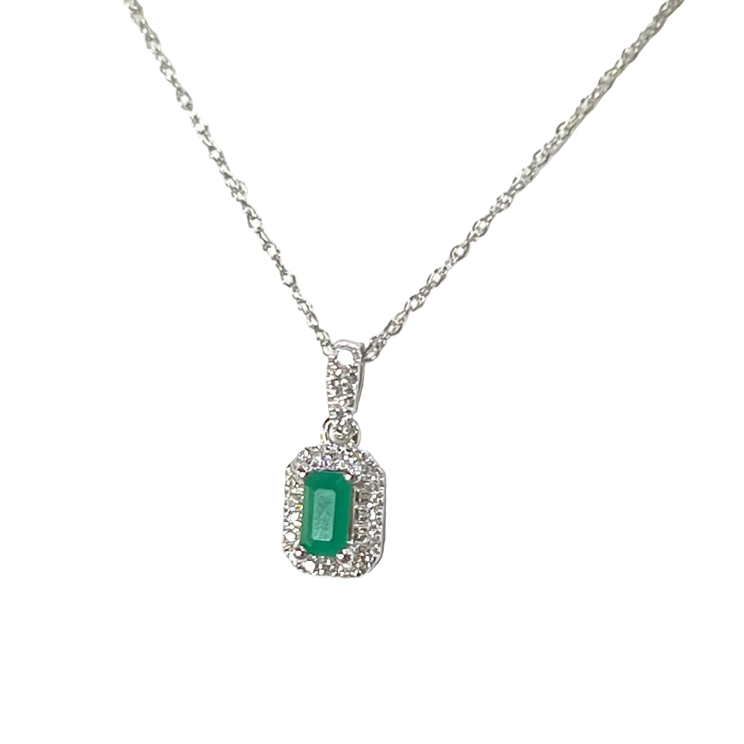 Cadena con Dije de Esmeralda Natural 0.22qts y Diamantes Naturales 0.09qts