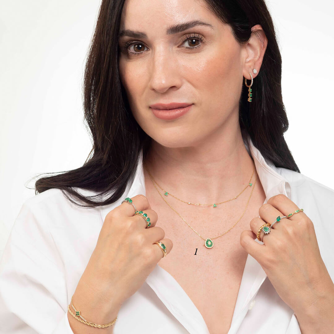 Collar con Dije de Esmeralda 0.60qts forma de Gota y Diamantes 0.15qts