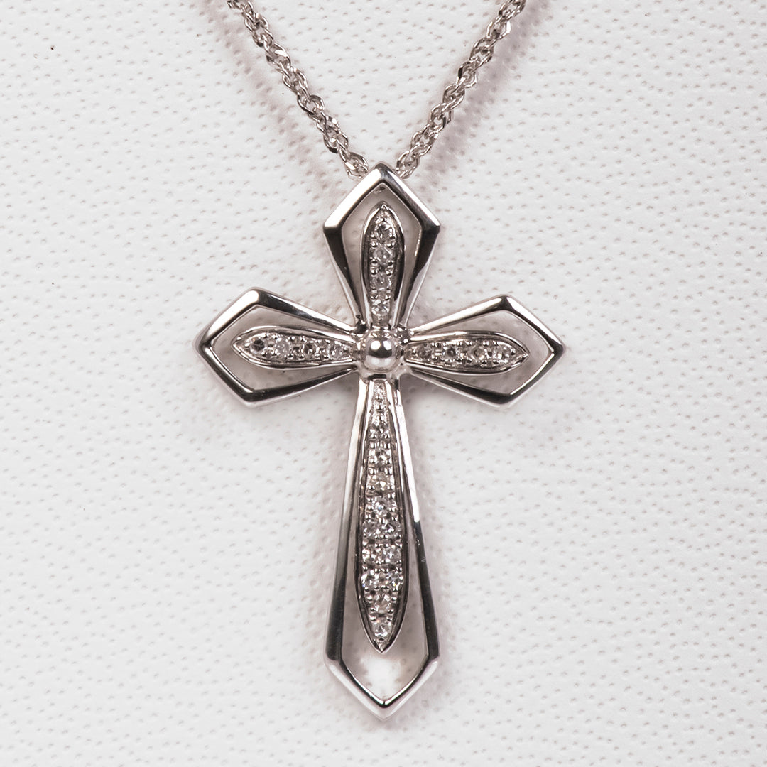 Cruz con Diamantes Naturales 0.08qts