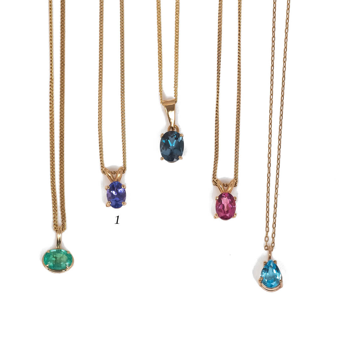 Dije con Tanzanita y Cadena