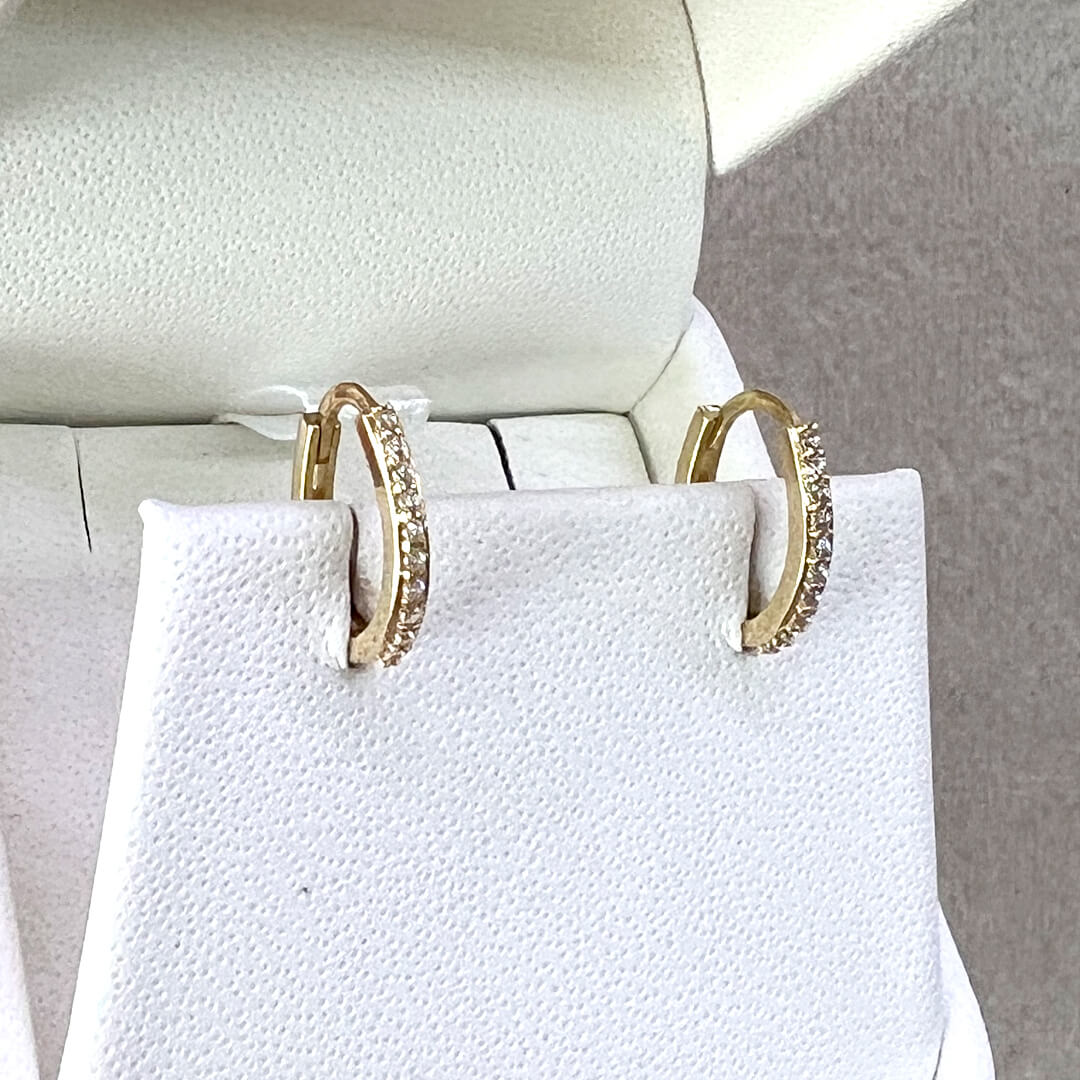 Huggies Ovales con Circonias 12mm