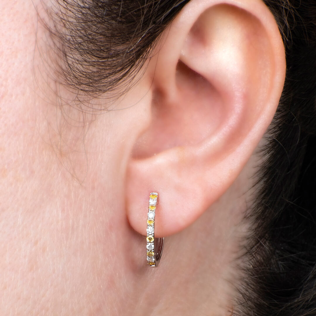 Hugies con Diamantes Amarillos y Blancos 0.42qts (Oro Blanco 18k)