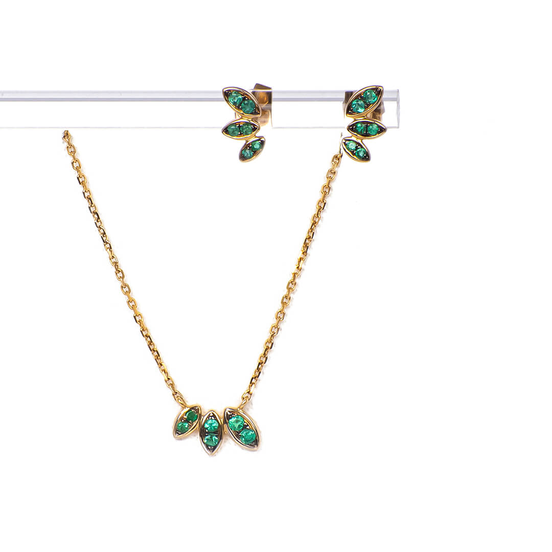 Set Aretes y Collar con Esmeraldas Naturales 0.38qts