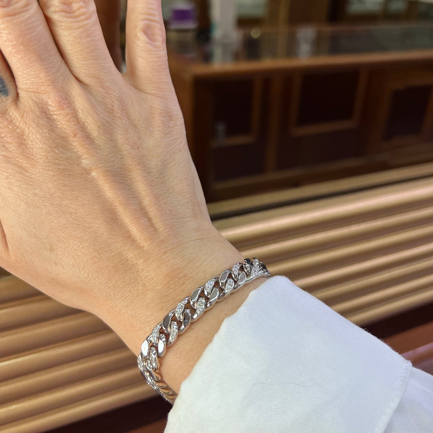 Pulsera tipo Barbada con Diamantes