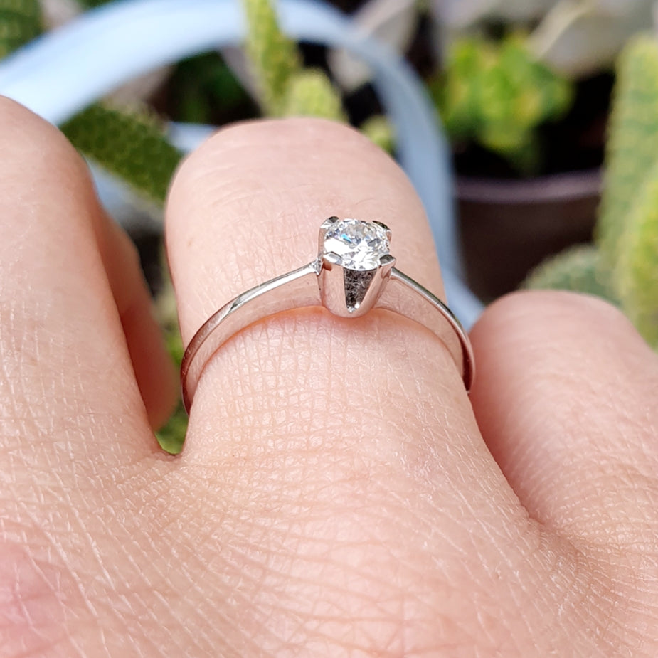 Anillo de Compromiso Solitario 0.21qts