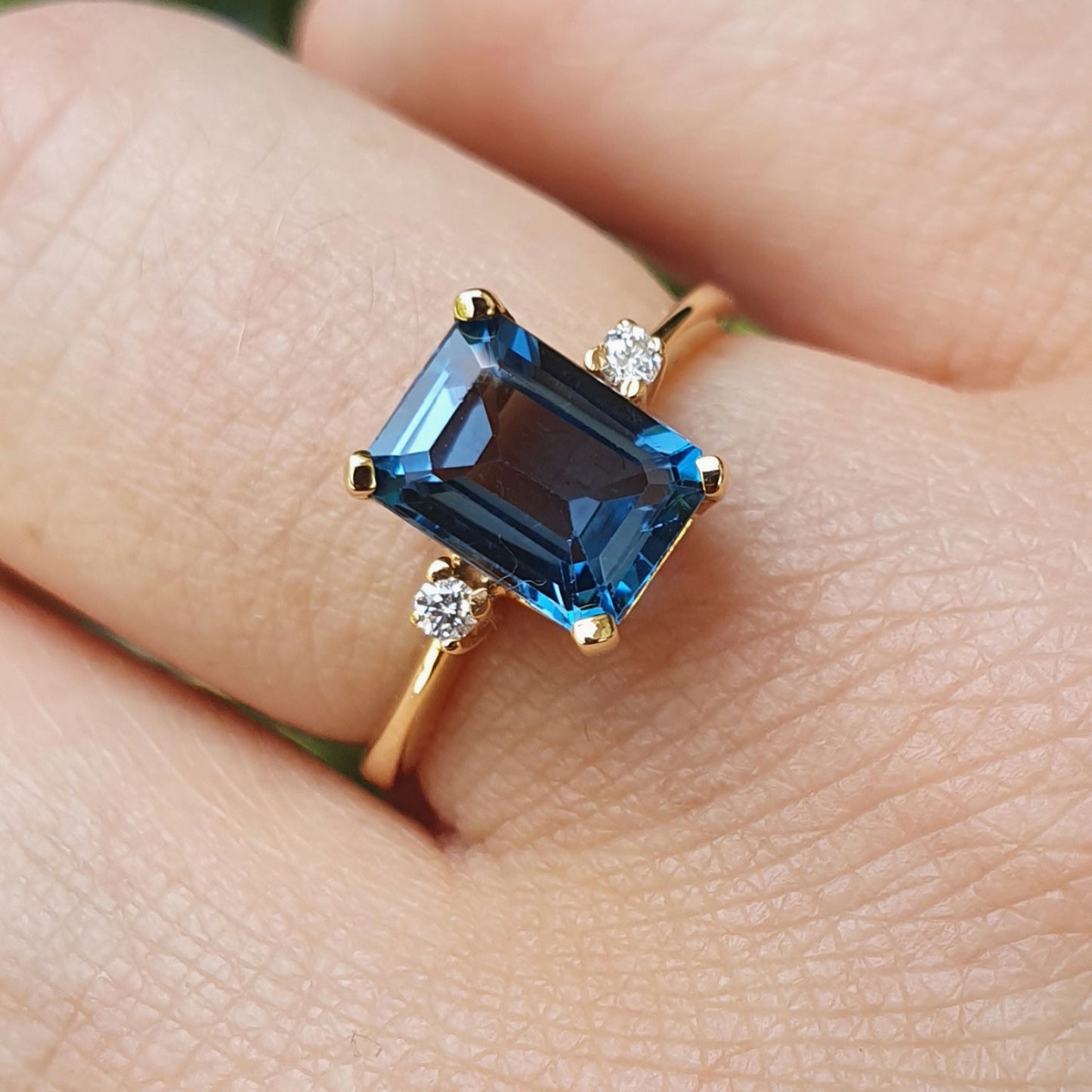 Luna con Topacio "London Blue"