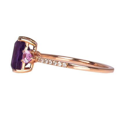 Anillo Amatista Corte Esmeralda 1.49qts con Zafiros Rosas Laterales 0.34qts y Diamantes 0.06qts