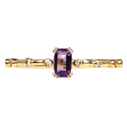 Anillo Amatista Corte Esmeralda y Diamantes 0.08qts