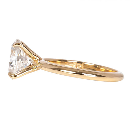 Anillo Grace con Moissanita Oval 9x7mm