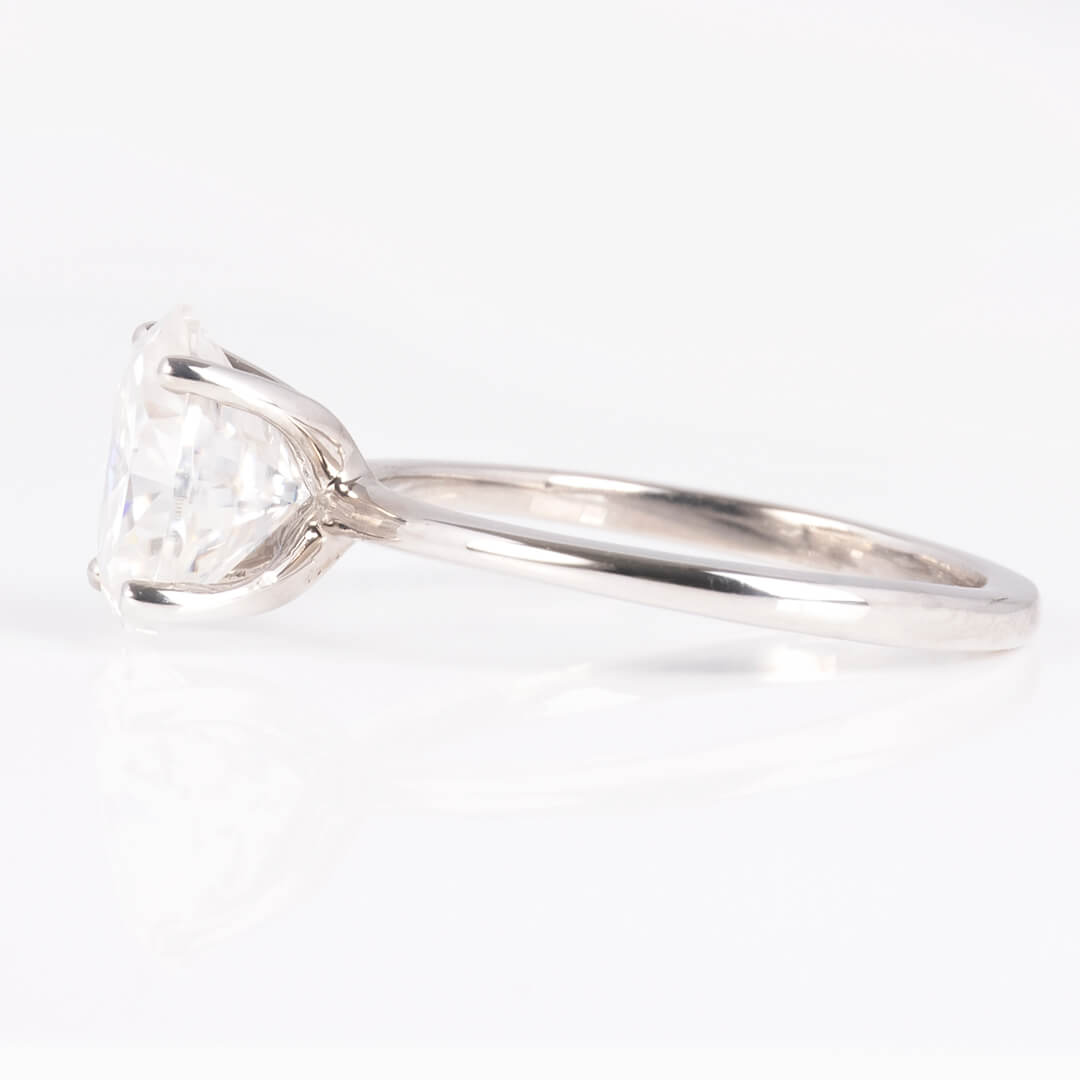 Solitario Bella con Moissanita Oval 2.00qts 9x7mm