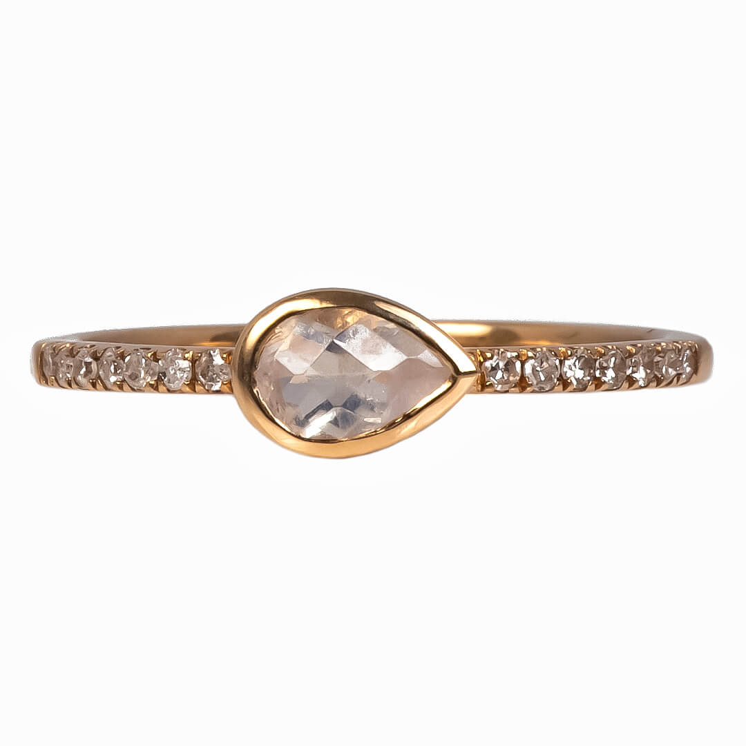 Anillo con Piedra Luna Corte Pera 0.35qts Diamantes Naturales 0.10qts