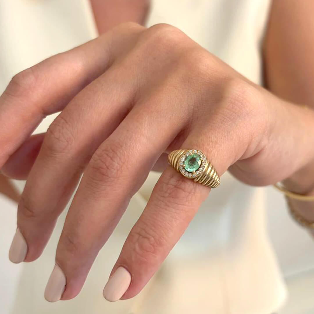 Anillo Pinky con Turmalina Paraiba 0.68qts y Diamantes Naturales 0.18qts