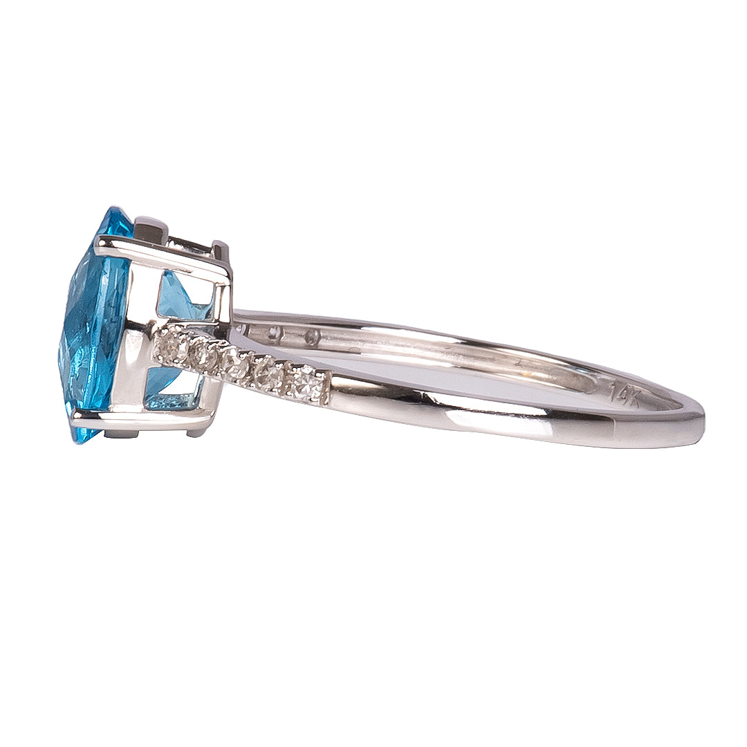 Anillo Topcio Swiss Blue y Diamantes 0.10qts