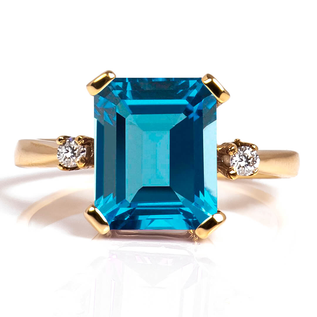 Anillo con Topacio Swiss Blue 14k