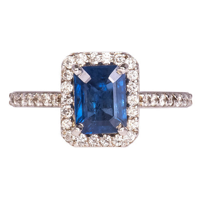 Anillo con Zafiro Natural 1.67qts y Diamantes Naturales 0.38qts