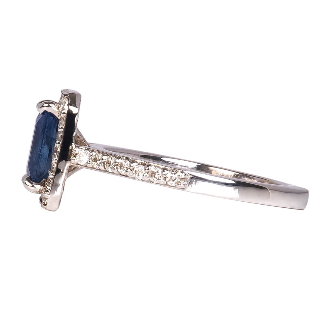 Anillo con Zafiro Natural 1.67qts y Diamantes Naturales 0.38qts