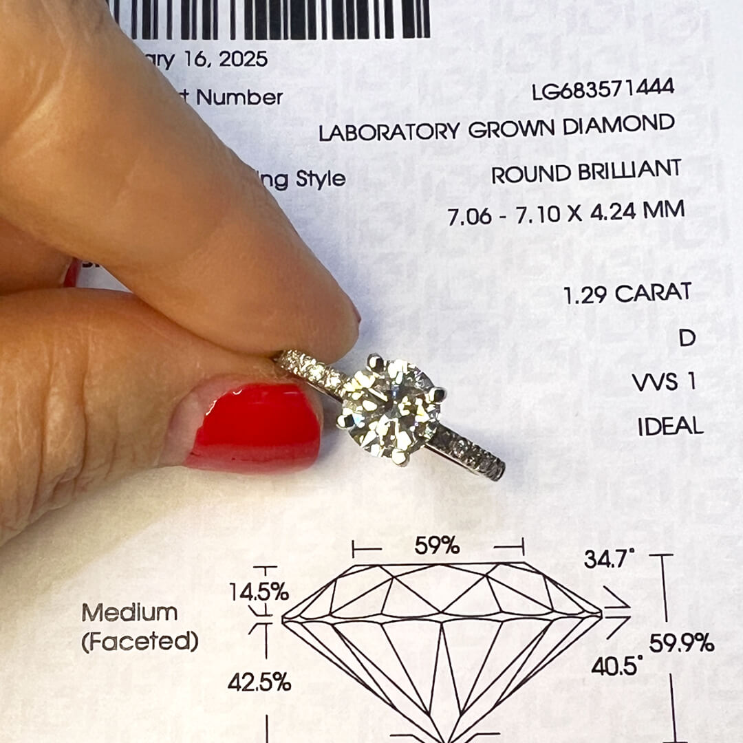 Anillo de Compromiso Corte Redondo 1.29qts