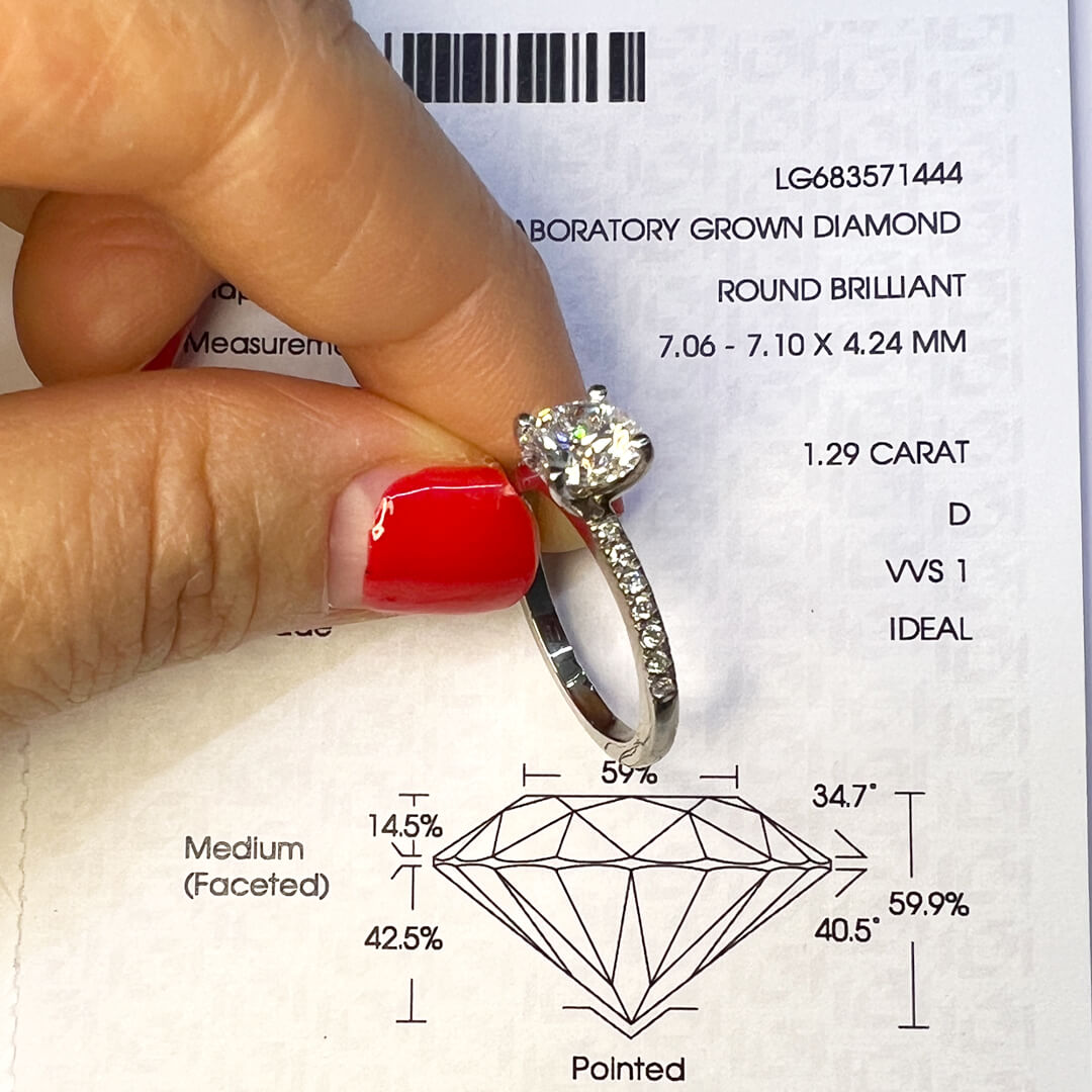 Anillo de Compromiso Corte Redondo 1.29qts