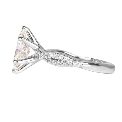 Anillo de Compromiso con Diamantes Labgrown Corte Marquise y Diamantes Laterales 1.57qts