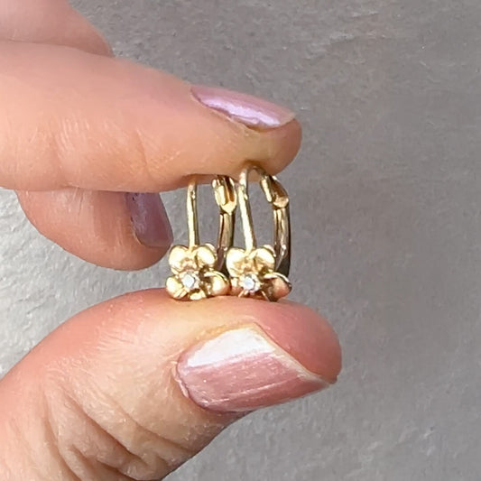 Aretes Florecitas con Circonia