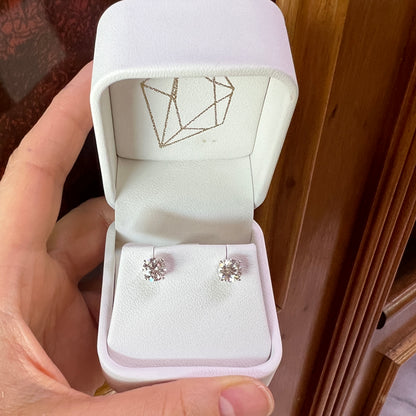 Aretes Diamantes de Laboratorio tipo Stud