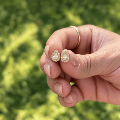 Aretes de Diamantes Naturales Pera con Halo