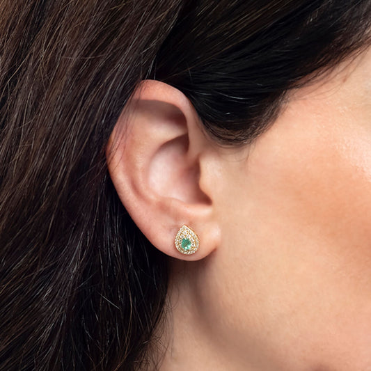 Aretes de Esmeraldas 0.28qts y Doble Halo de Diamantes Laterales 0.40qts