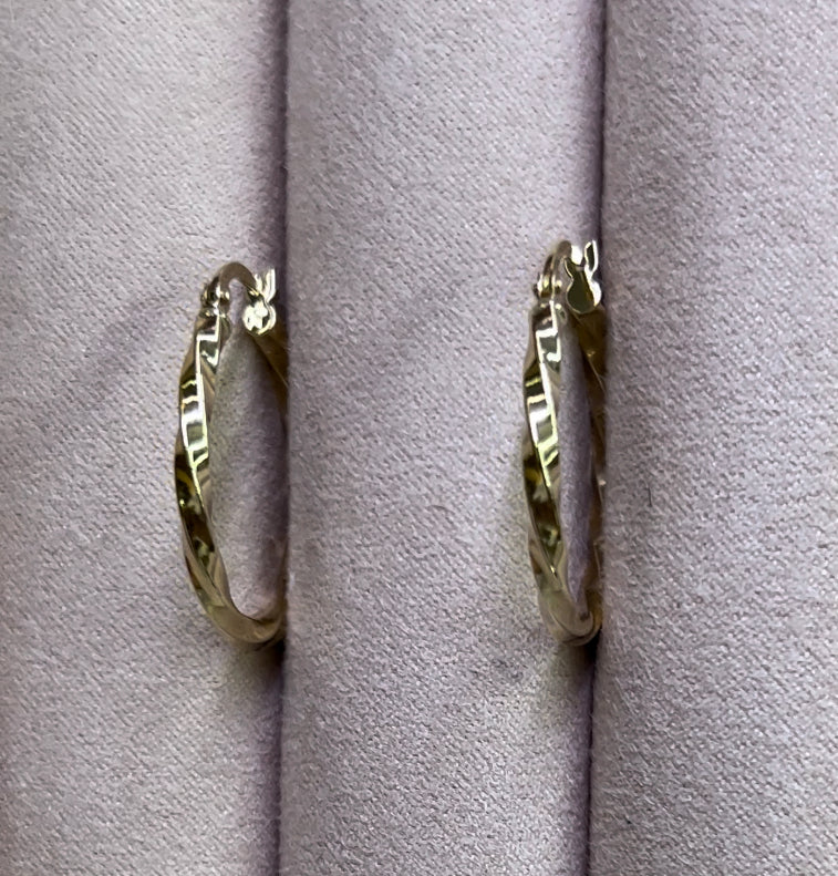 Arracada Torsal 14k