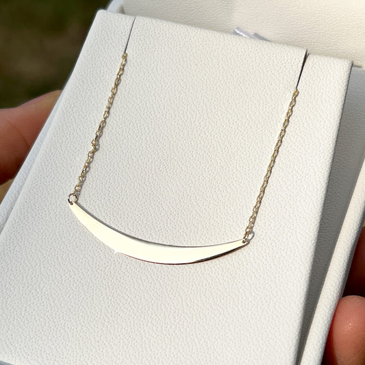 Cadena con Media Luna Pulida 14k