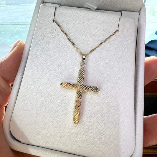 Cruz Diamantada y Lisa Dos Vistas 14k