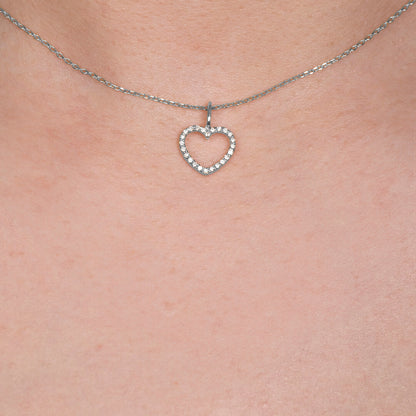 Dije de Corazón con Diamantes Naturales 0.22qts