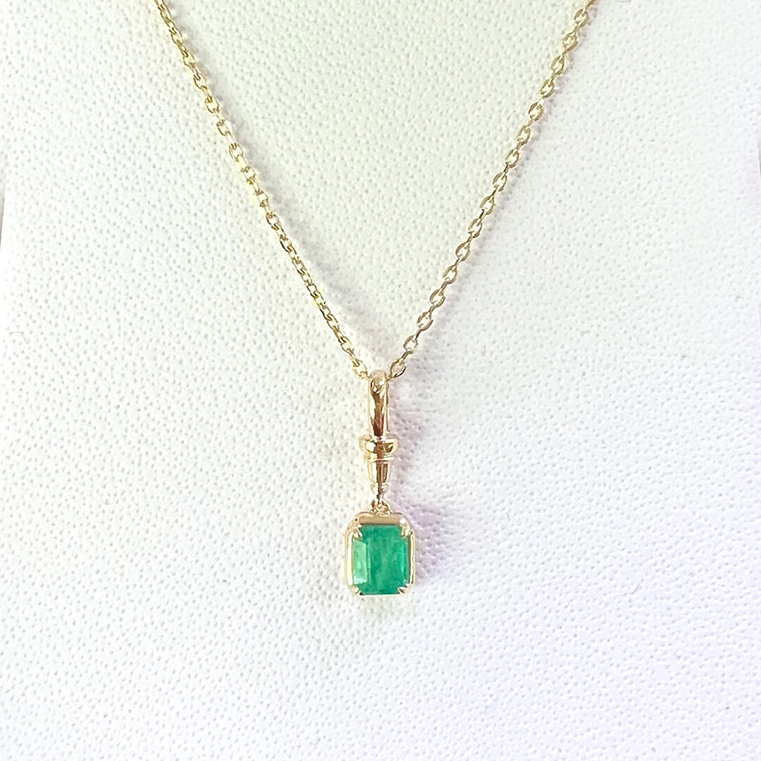 Dije de Esmeralda Natural 0.44qts