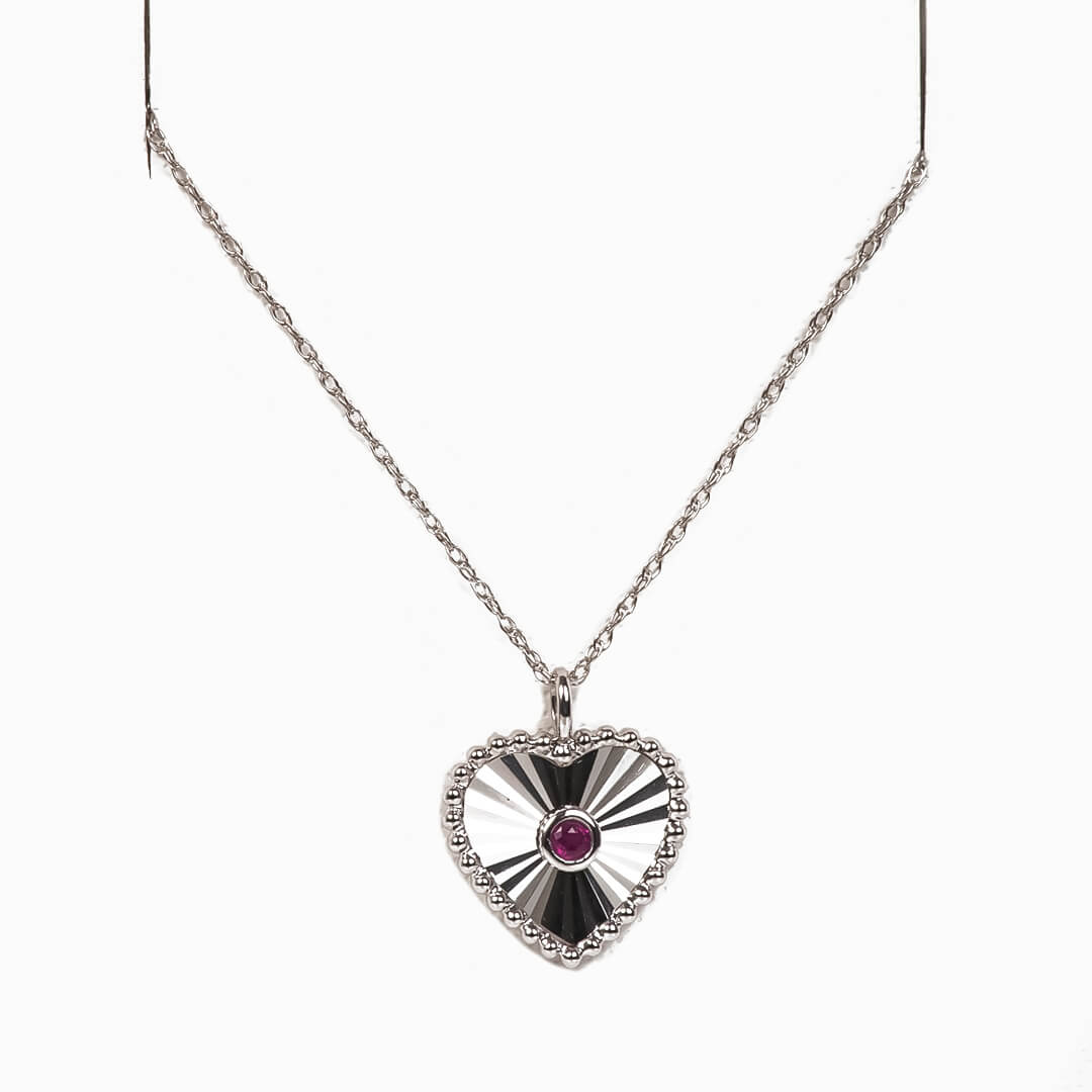 Dije de Corazón con Rubí 0.10qts y Cadena