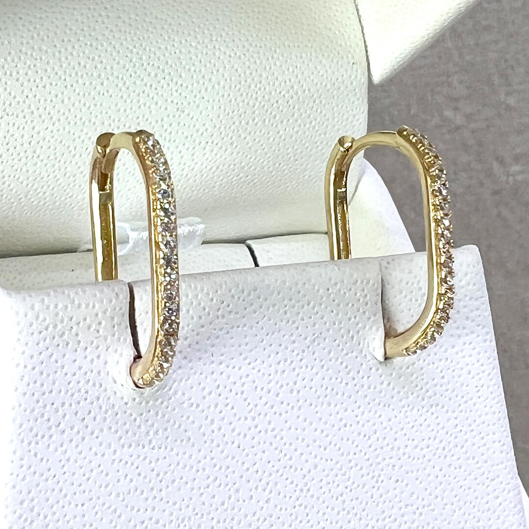 Huggies Ovales on Circonias 17mm