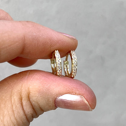 Huggies Redondos con Circonias 10mm