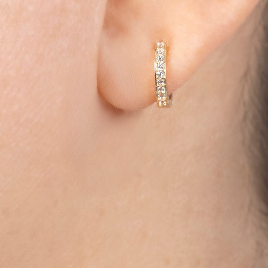 Huggies Redondos con Circonias 10mm