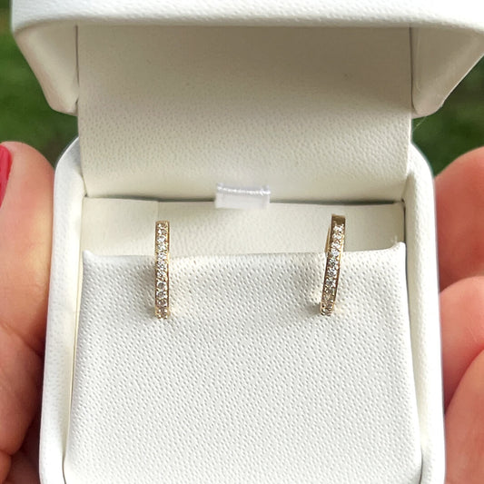 Huggies Redondos con Circonias 12mm