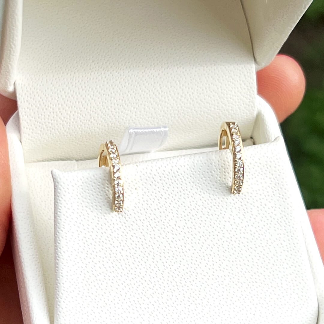 Huggies Redondos con Circonias 12mm