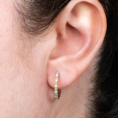 Hugies con Diamantes Amarillos y Blancos 0.42qts (Oro Blanco 18k)