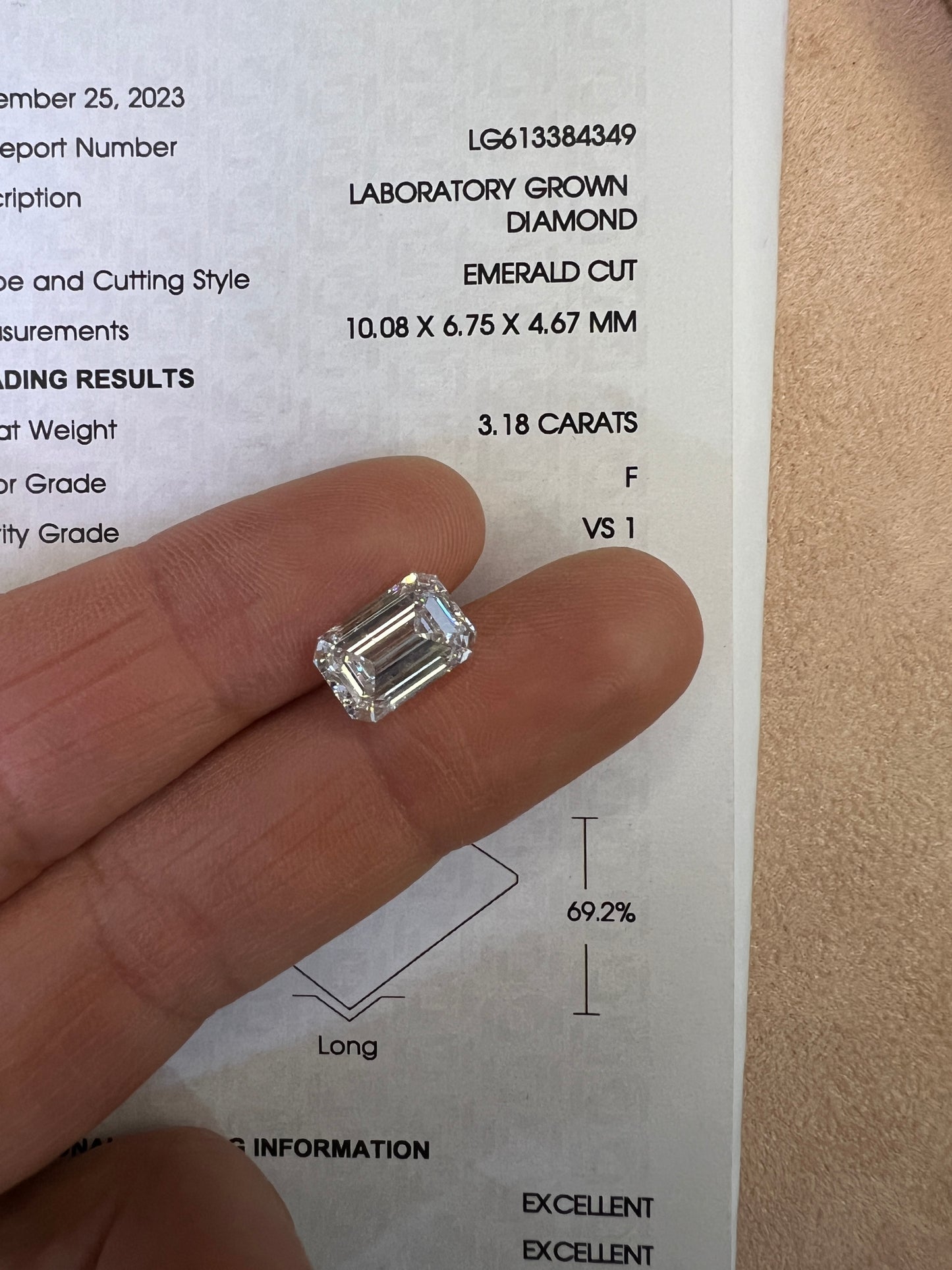 Diamante de Laboratorio Corte Esmeralda 3.18qts