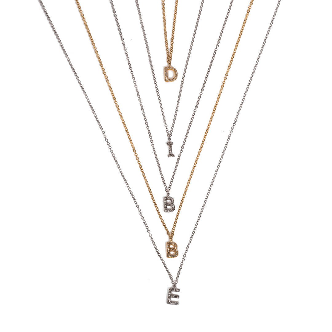 Letras 18k con Diamantes Naturales y Cadena